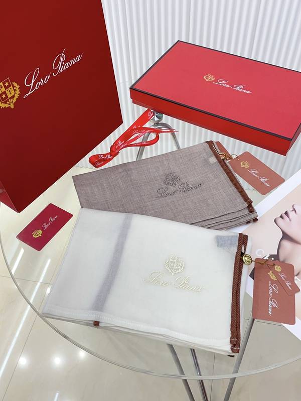 Loro Piana Scarf LPC00044 Loro Piana Scarf LPC00044
